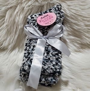 🦋5/$25 Ladies cozy socks